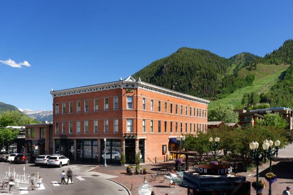 Independence Square 202, Hotel Room Over-Looking The Mall And Aspen Mountain Exterior photo